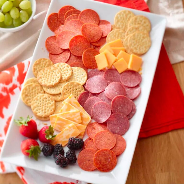 Gatherings Hard Salami, Pepperoni, Cheese & Crackers Party Tray - 28oz - Image 2